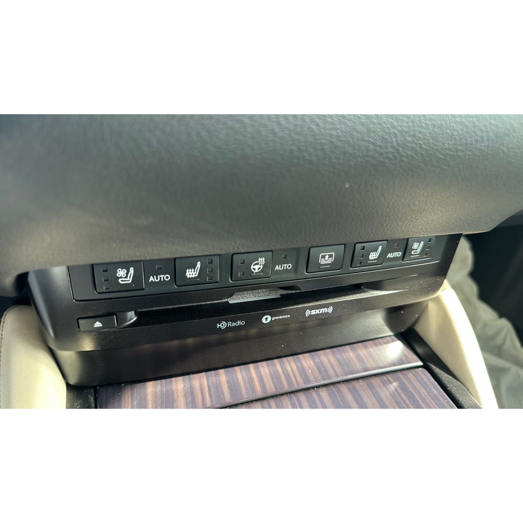 Car Image 2019 LEXUS ES Luxury