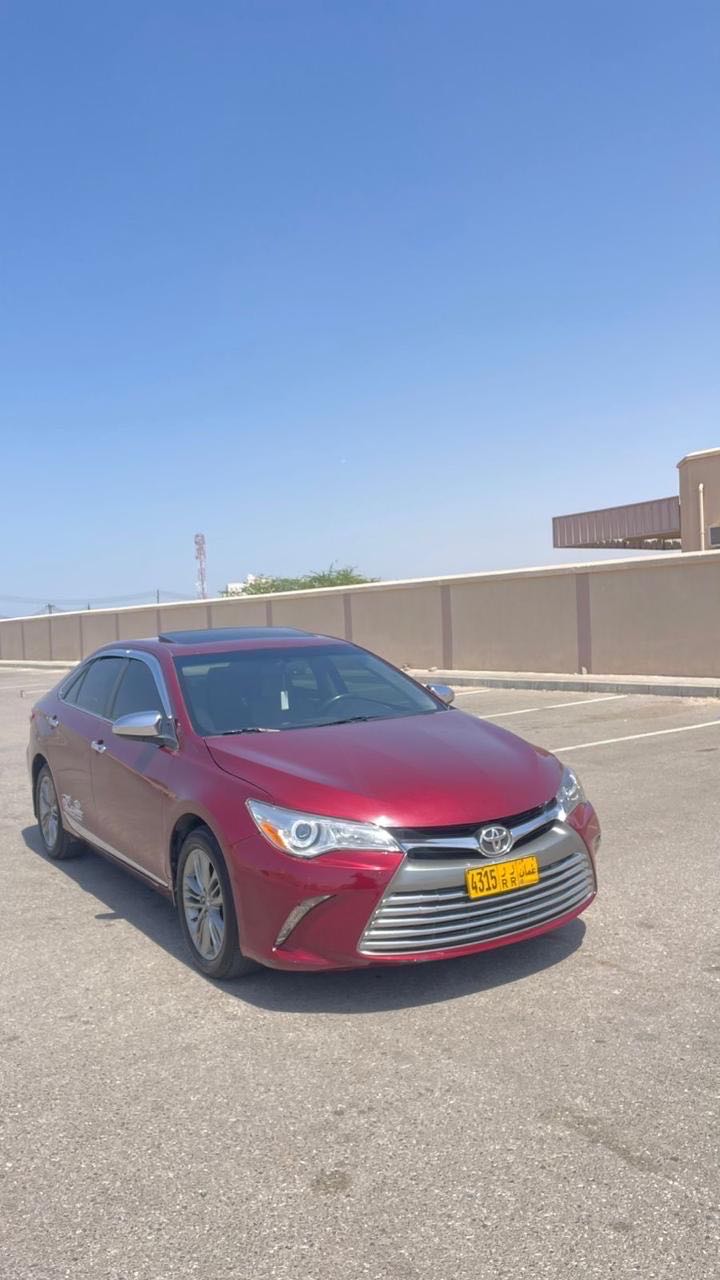 Car Image 2015 TOYOTA CAMRY SE