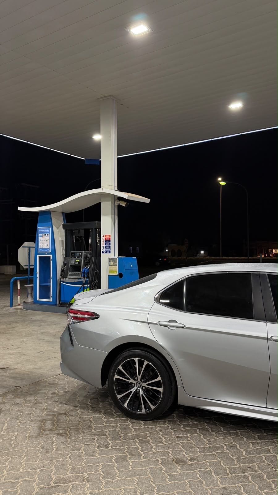Car Image 2018 TOYOTA CAMRY SE