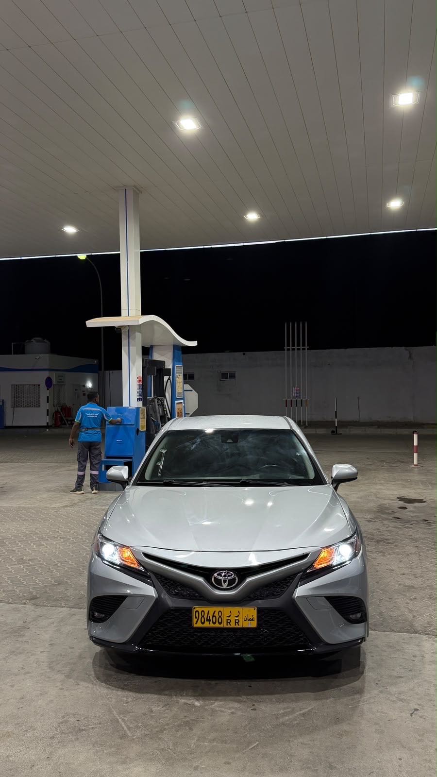 Car Image 2018 TOYOTA CAMRY SE