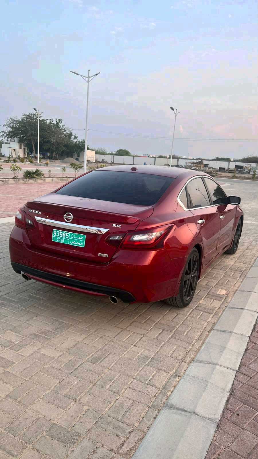 Car Image 2018 NISSAN ALTIMA SR