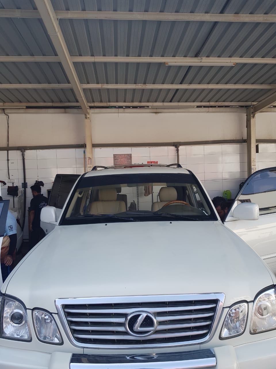 Car Image 1999 LEXUS LX 470