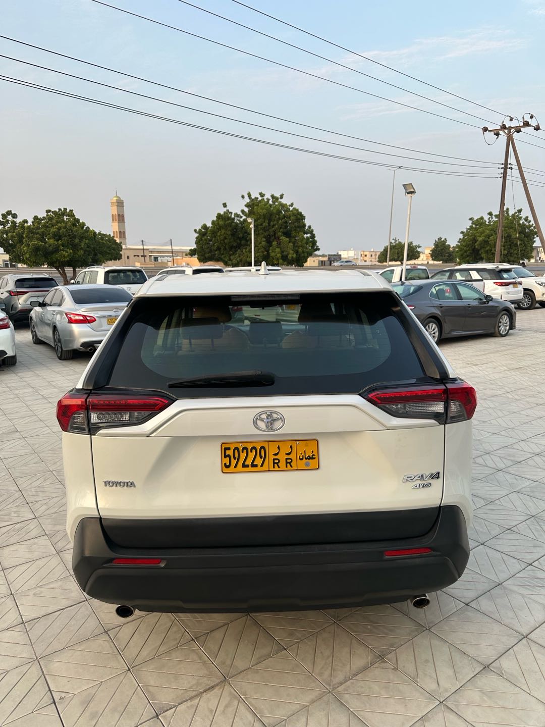 Car Image 2019 TOYOTA RAV4 