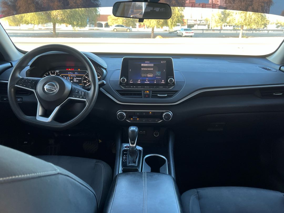 Car Image 2021 NISSAN ALTIMA SV