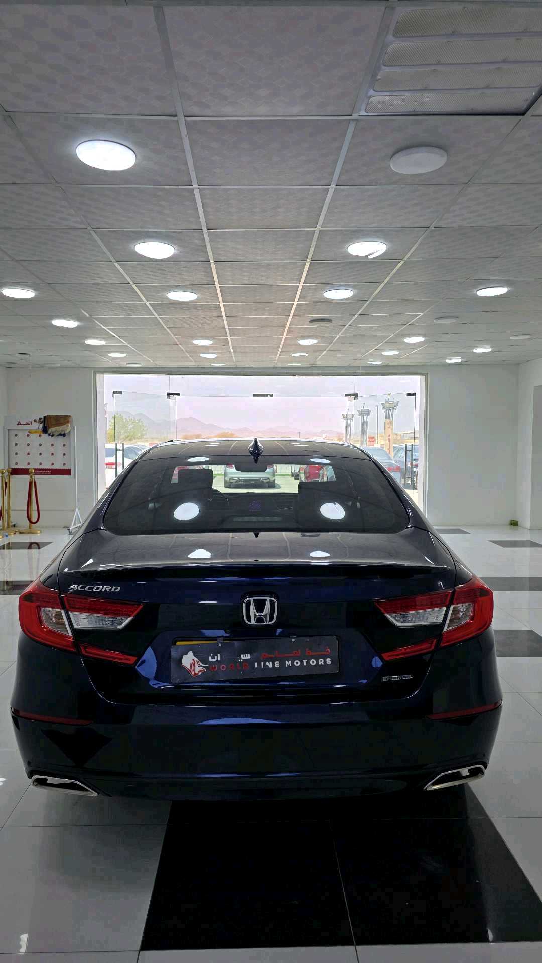 Car Image 2018 HONDA ACCORD TOURING
