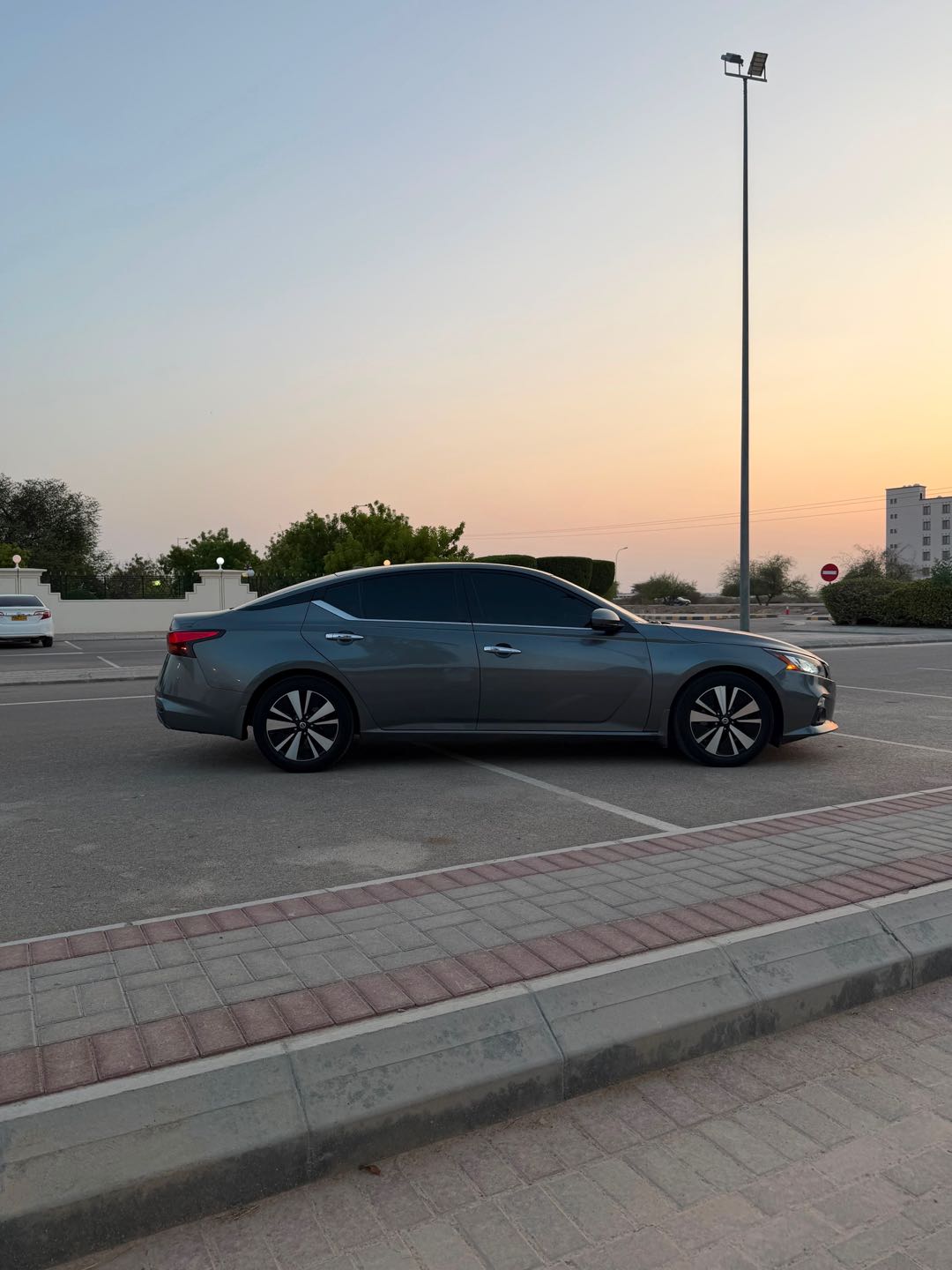 Car Image 2019 NISSAN ALTIMA SL