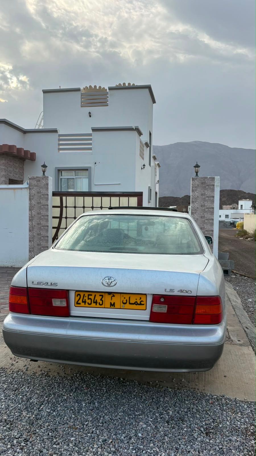 Car Image 1998 LEXUS LS 400