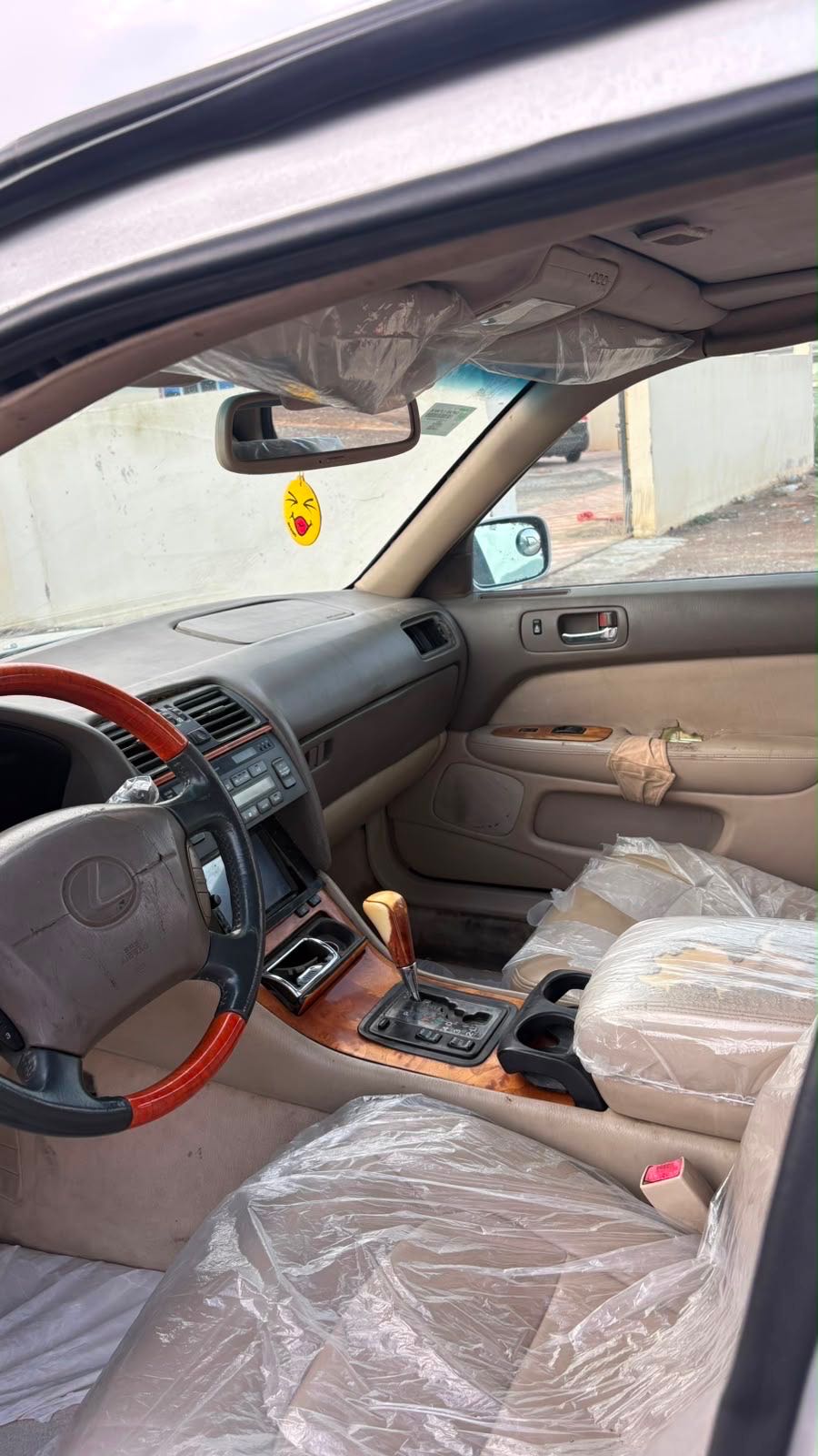 Car Image 1998 LEXUS LS 400