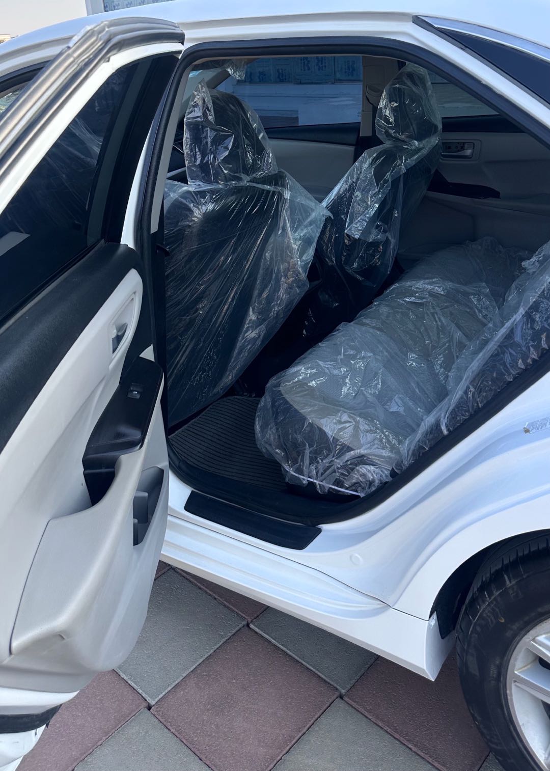 Car Image 2017 TOYOTA CAMRY SE