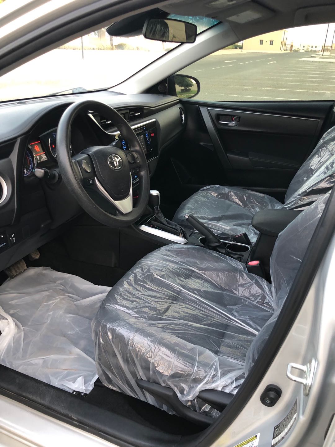 Car Image 2019 TOYOTA COROLLA LE