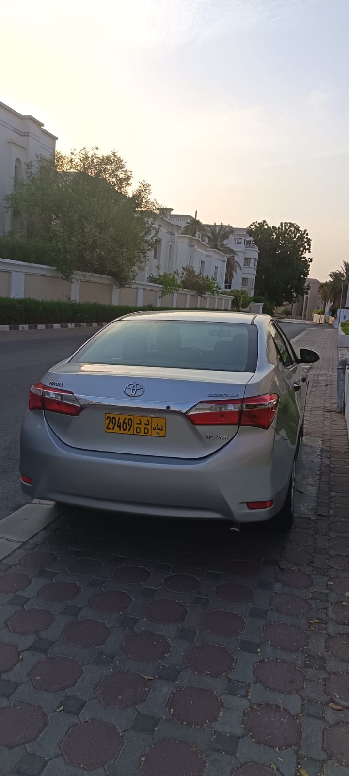 Car Image 2015 TOYOTA COROLLA LE