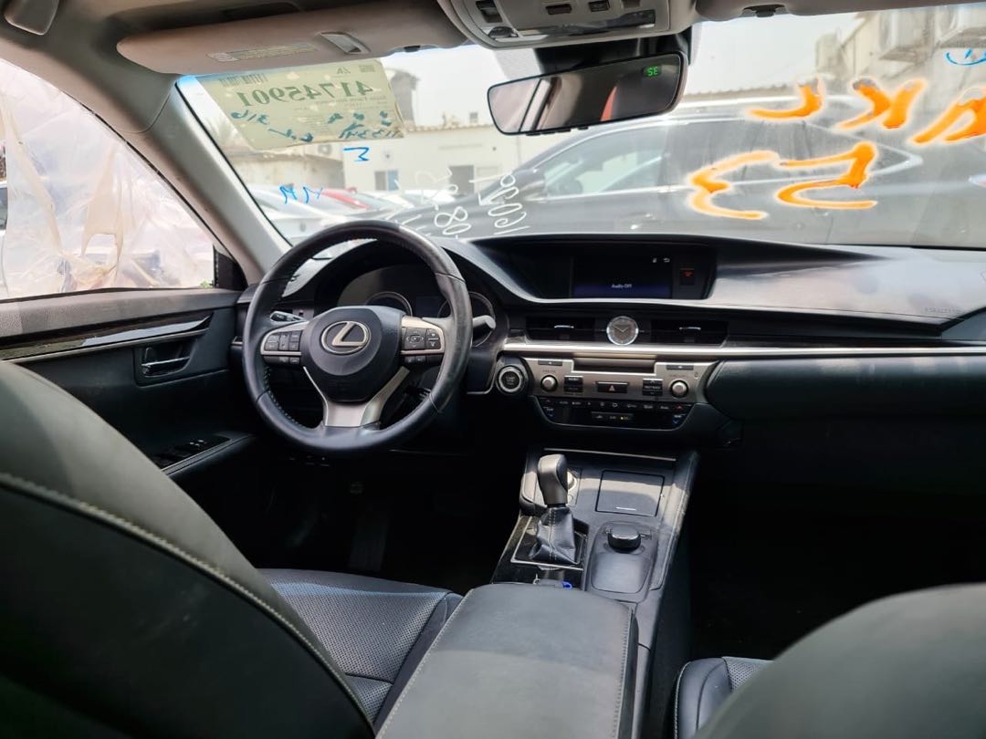 Car Image 2018 LEXUS ES 350