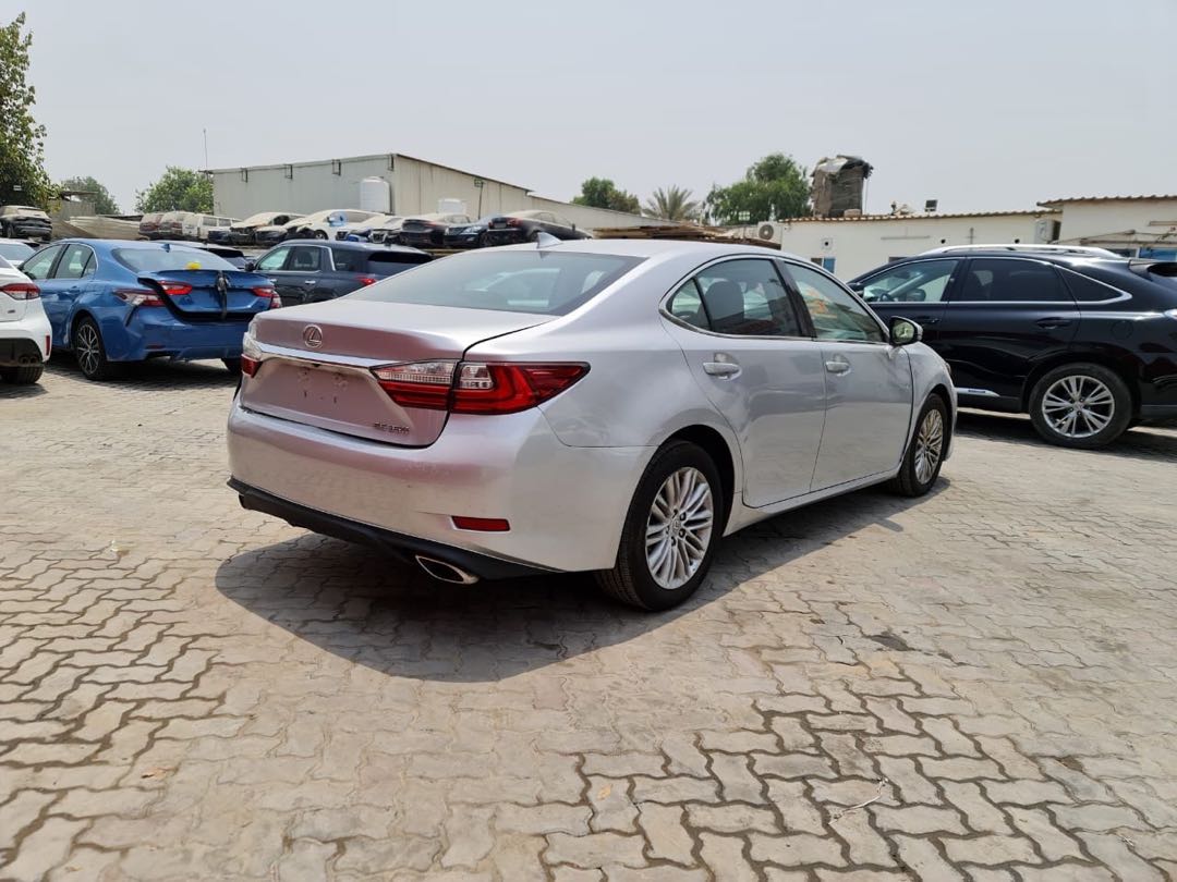 Car Image 2018 LEXUS ES 350