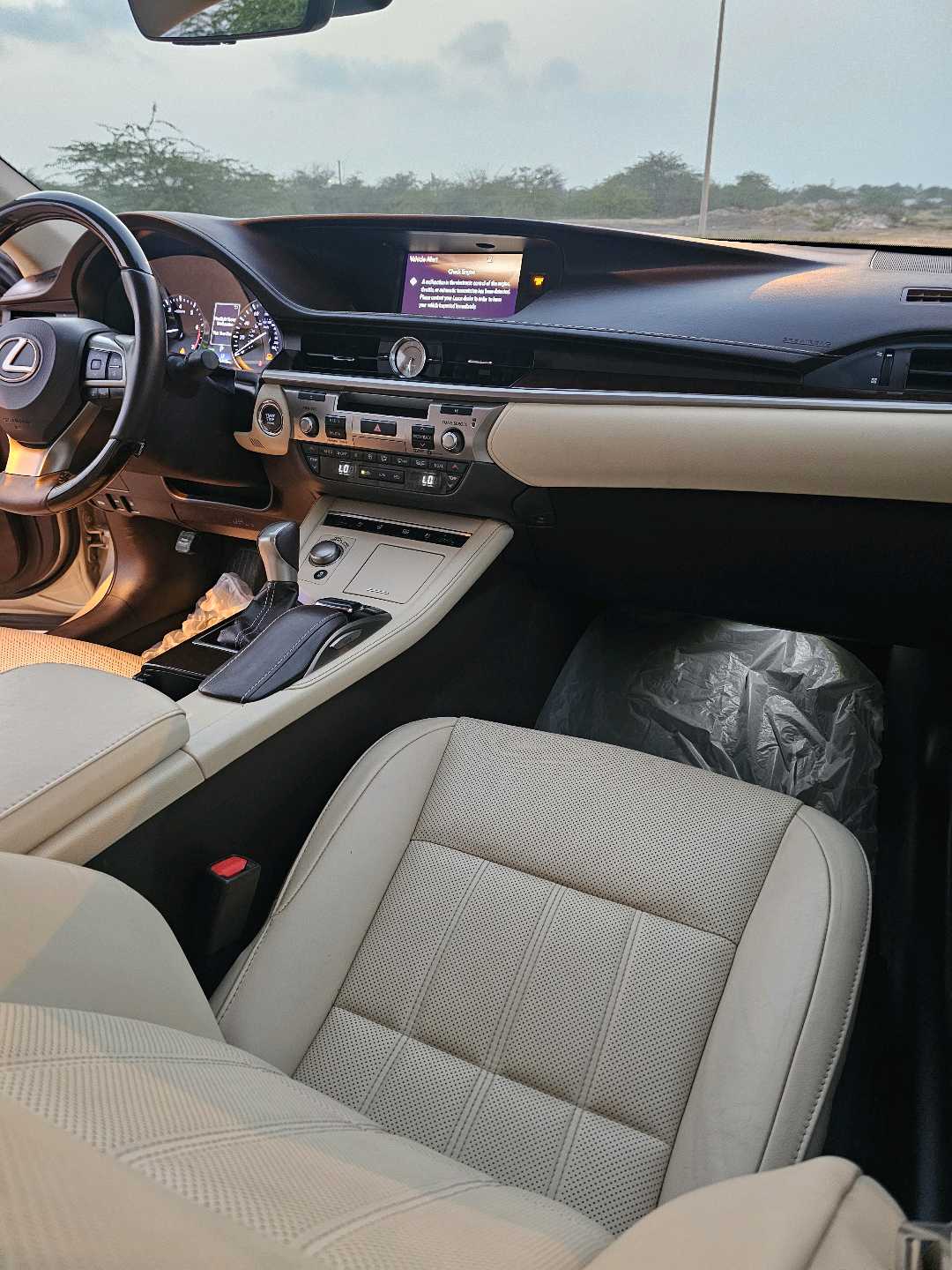 Car Image 2018 LEXUS ES 350