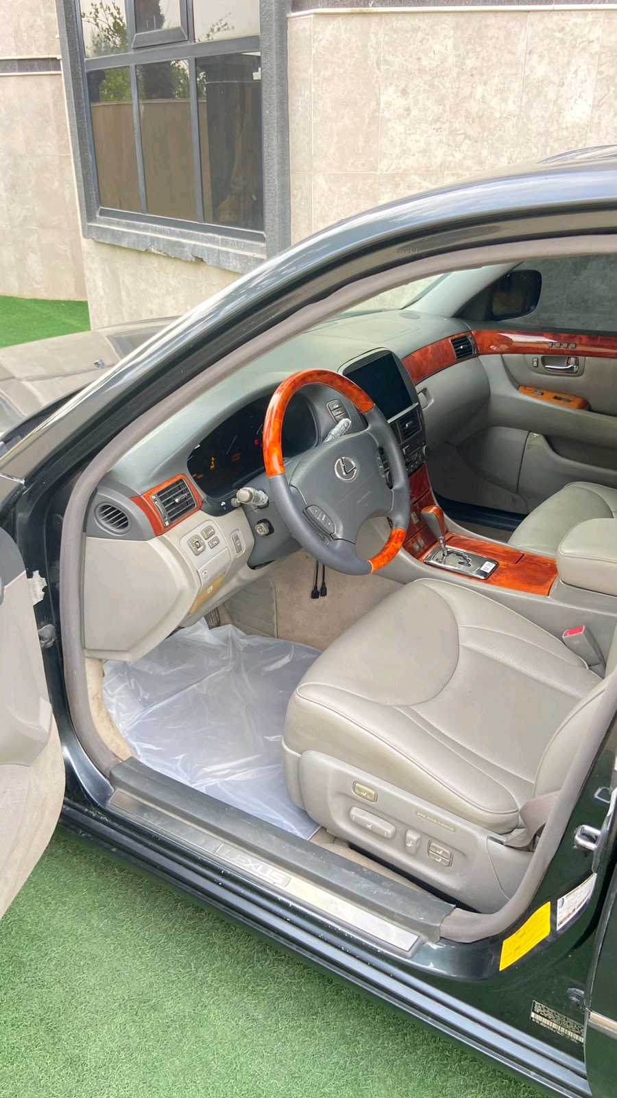 Car Image 2004 LEXUS LS 430