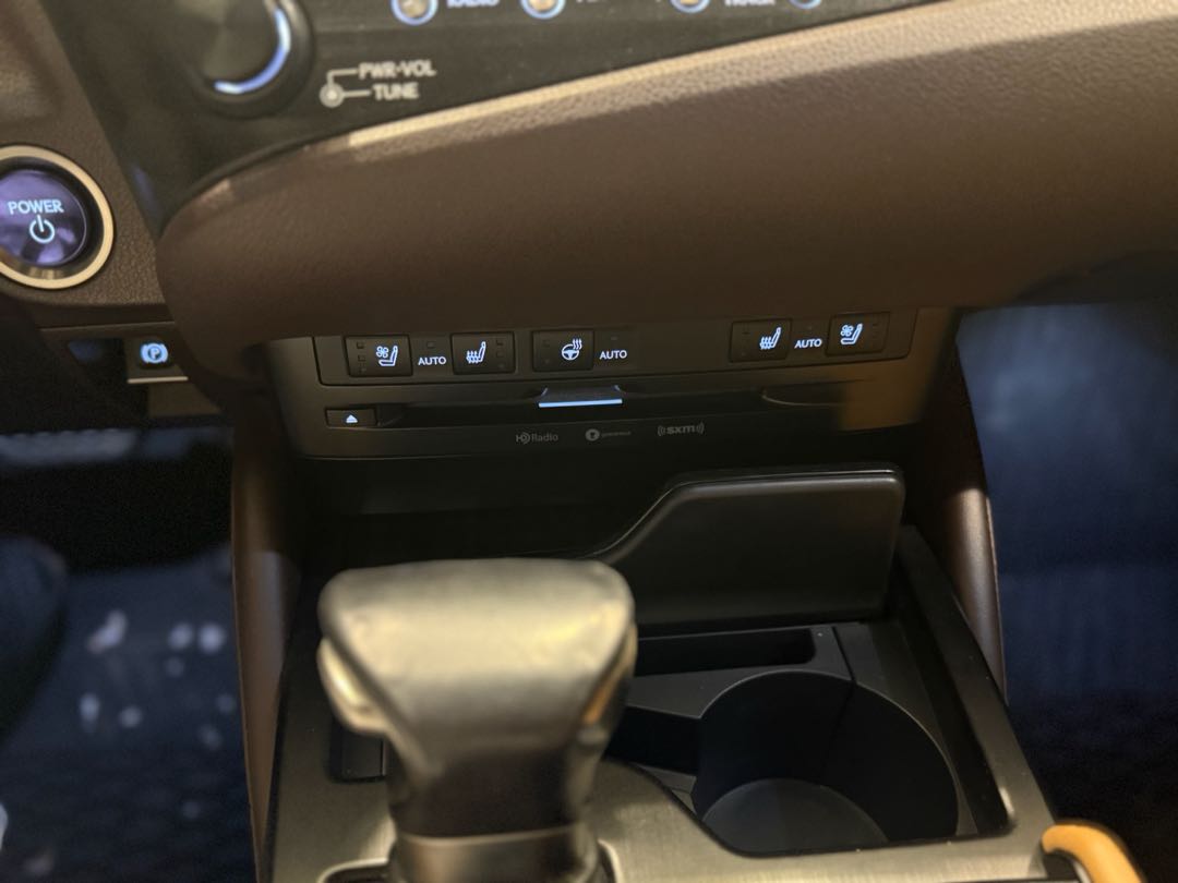 Car Image 2019 LEXUS ES 350