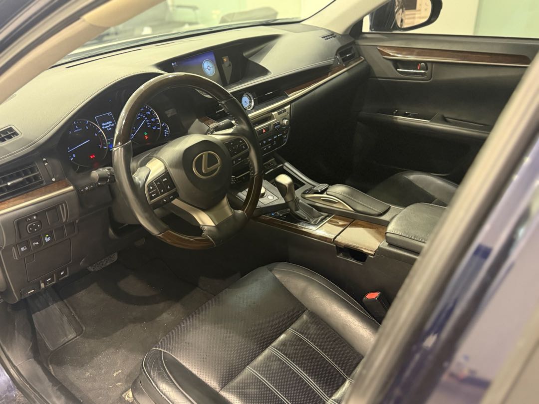 Car Image 2018 LEXUS ES 350