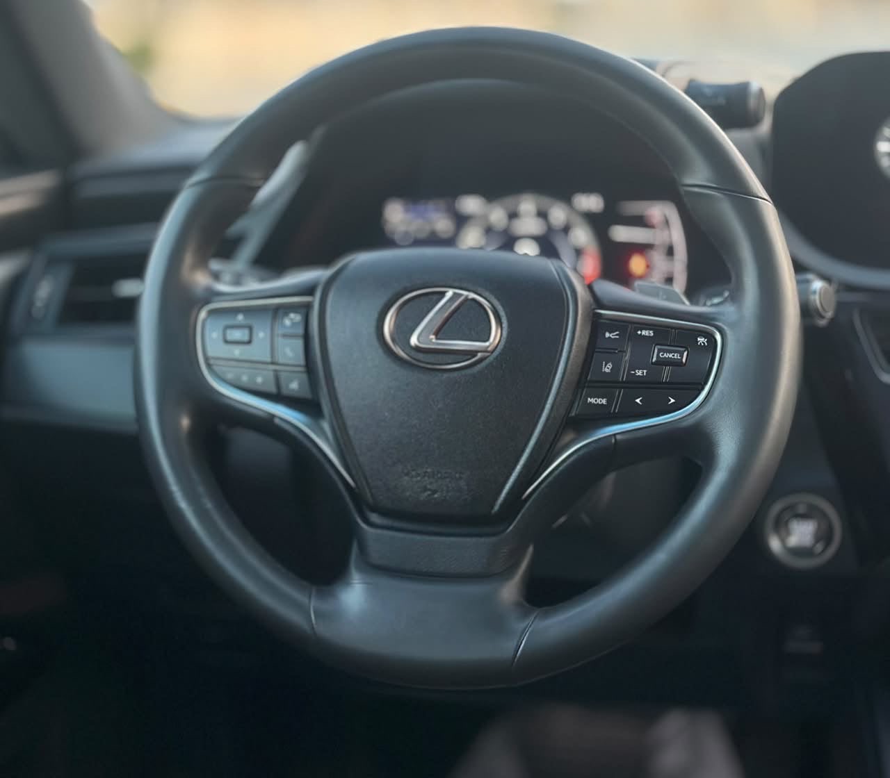 Car Image 2022 LEXUS ES 350