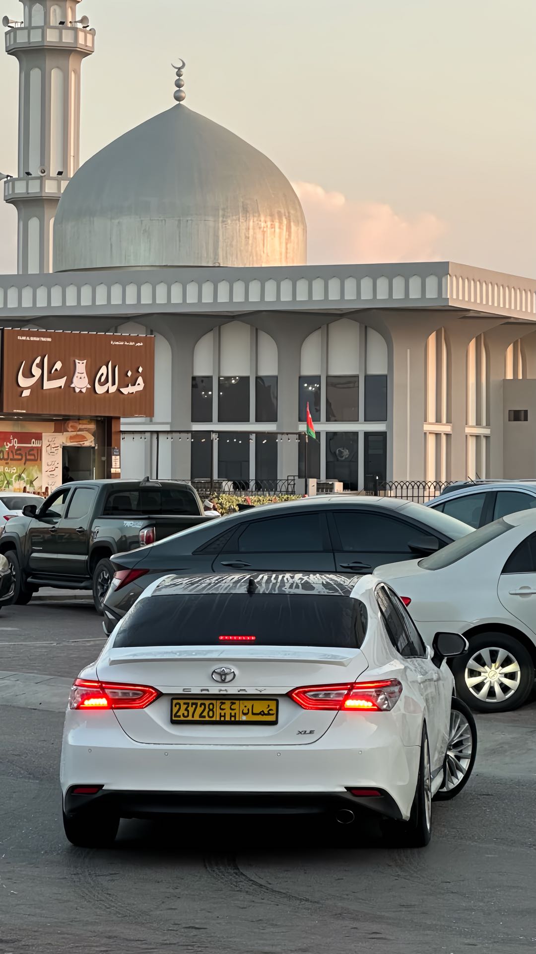 Car Image 2018 TOYOTA CAMRY XLE