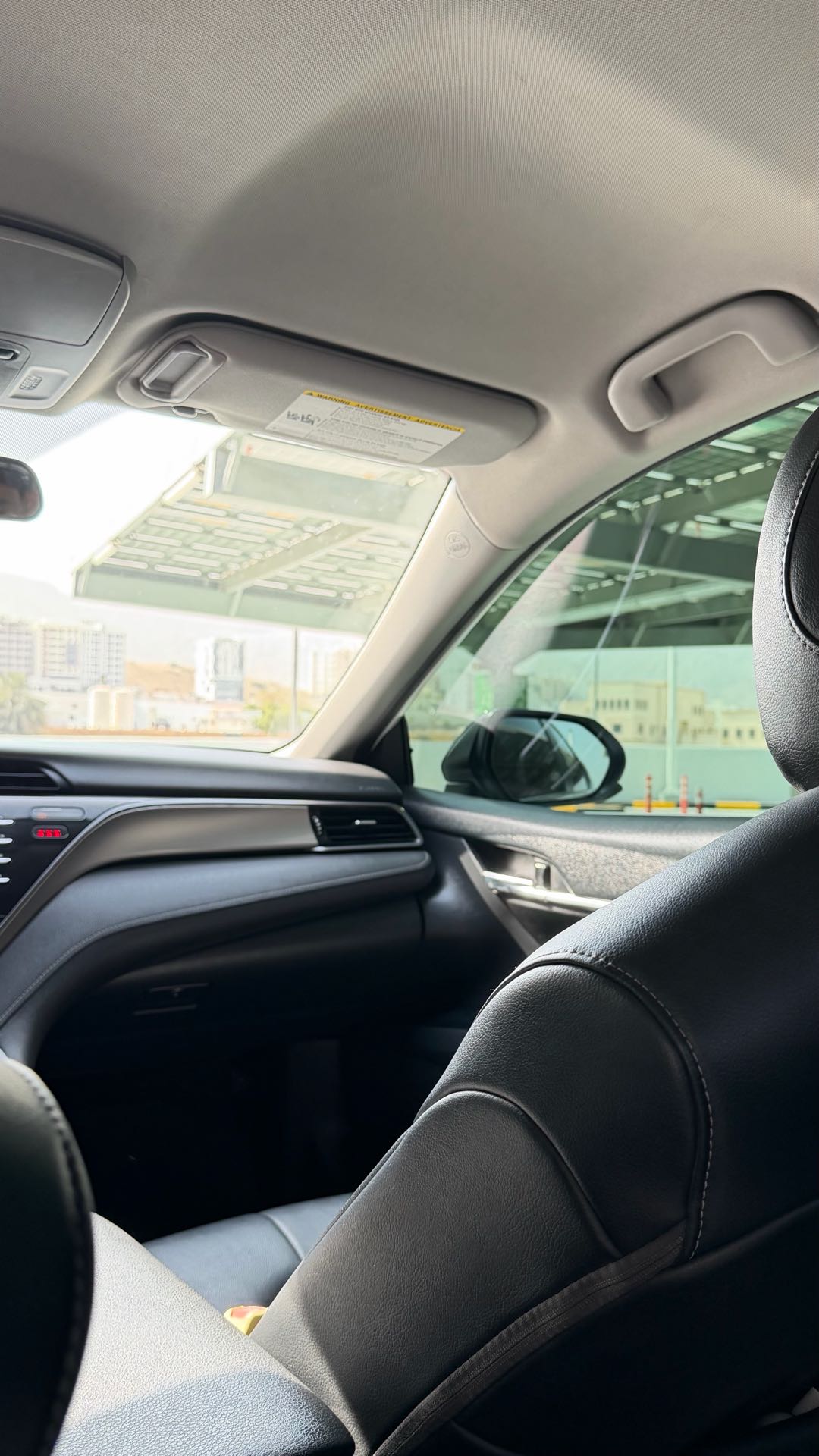 Car Image 2019 TOYOTA CAMRY SE