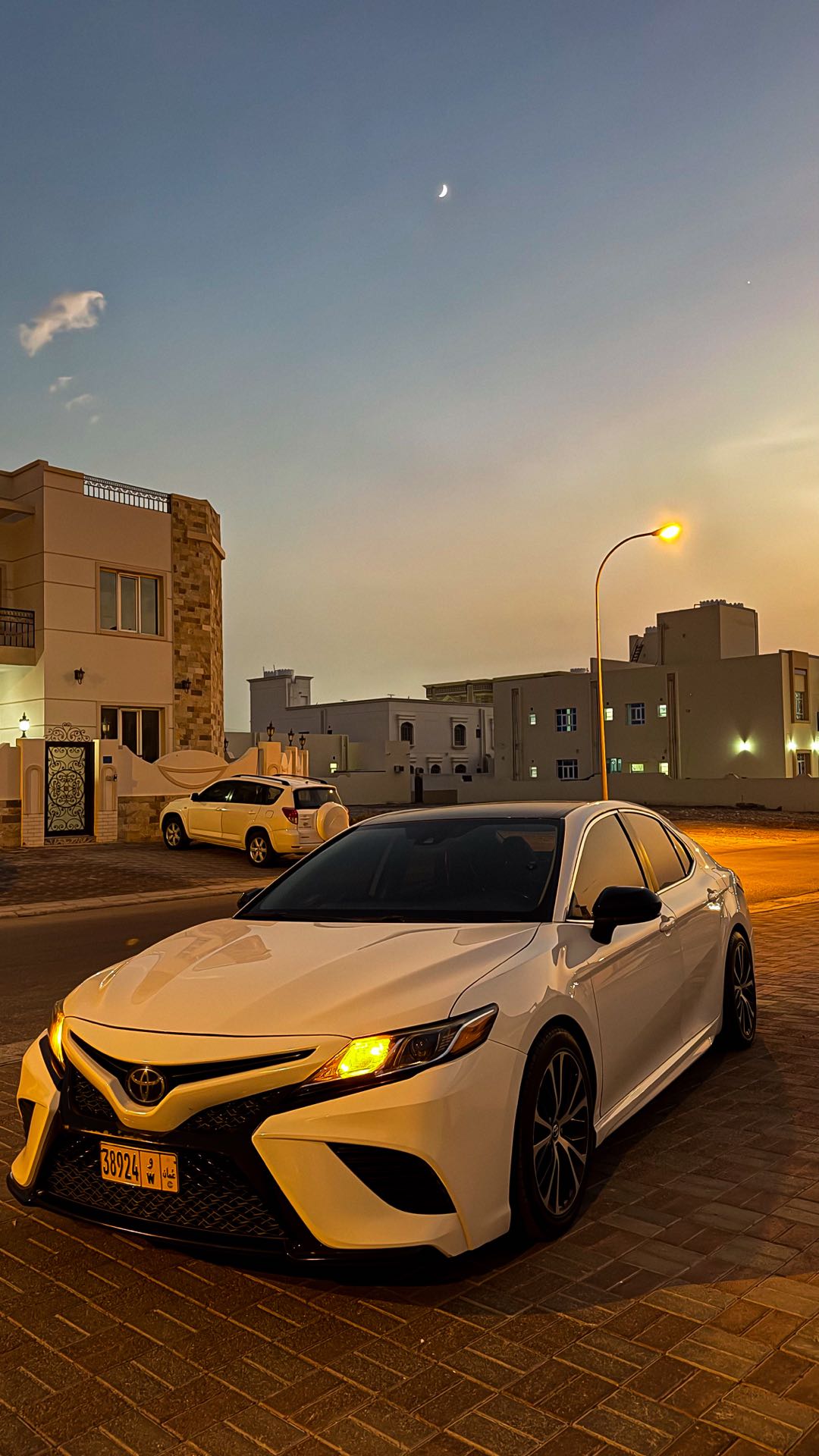 Car Image 2019 TOYOTA CAMRY SE