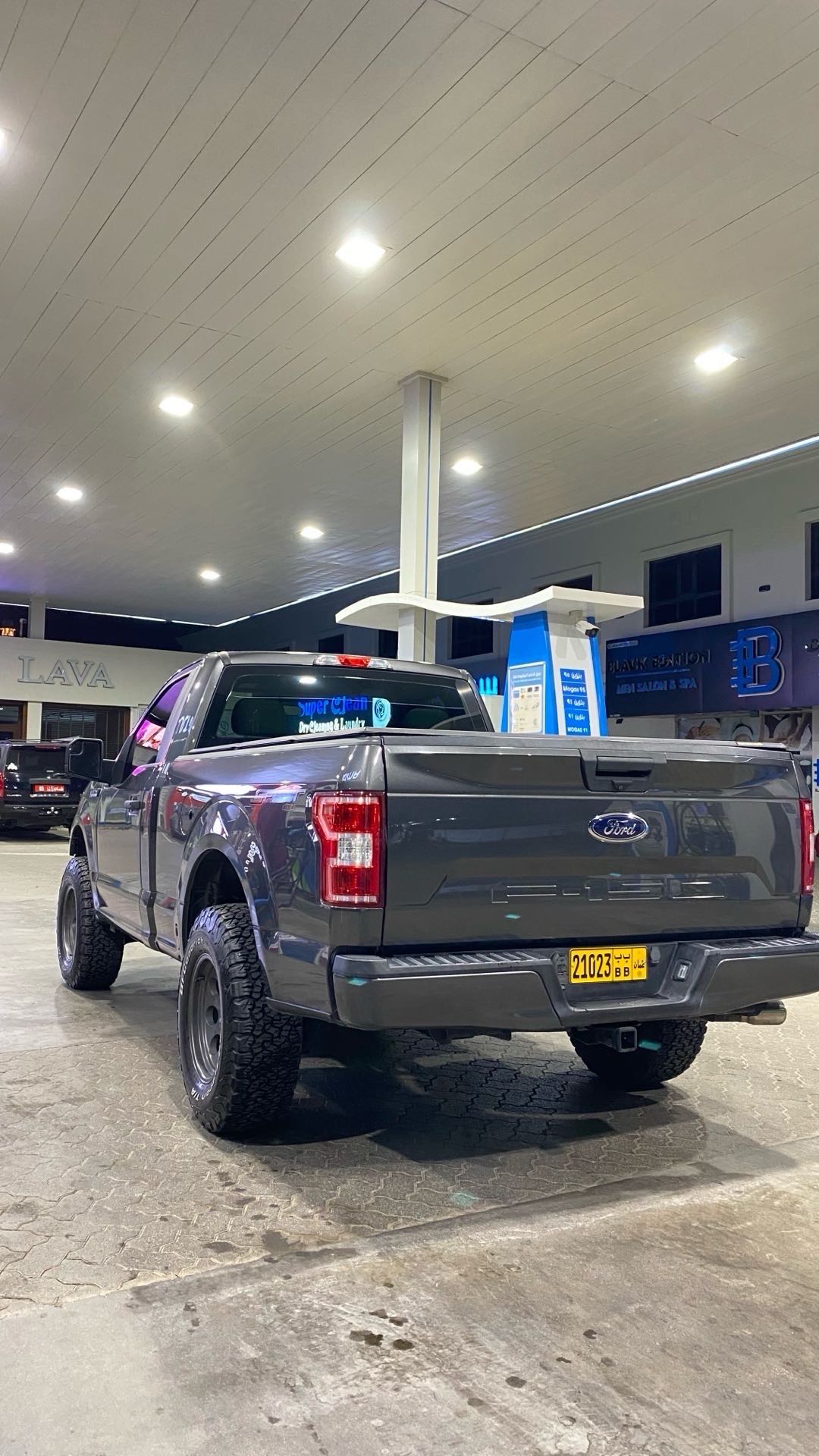 Car Image 2018 FORD F-150 XLT