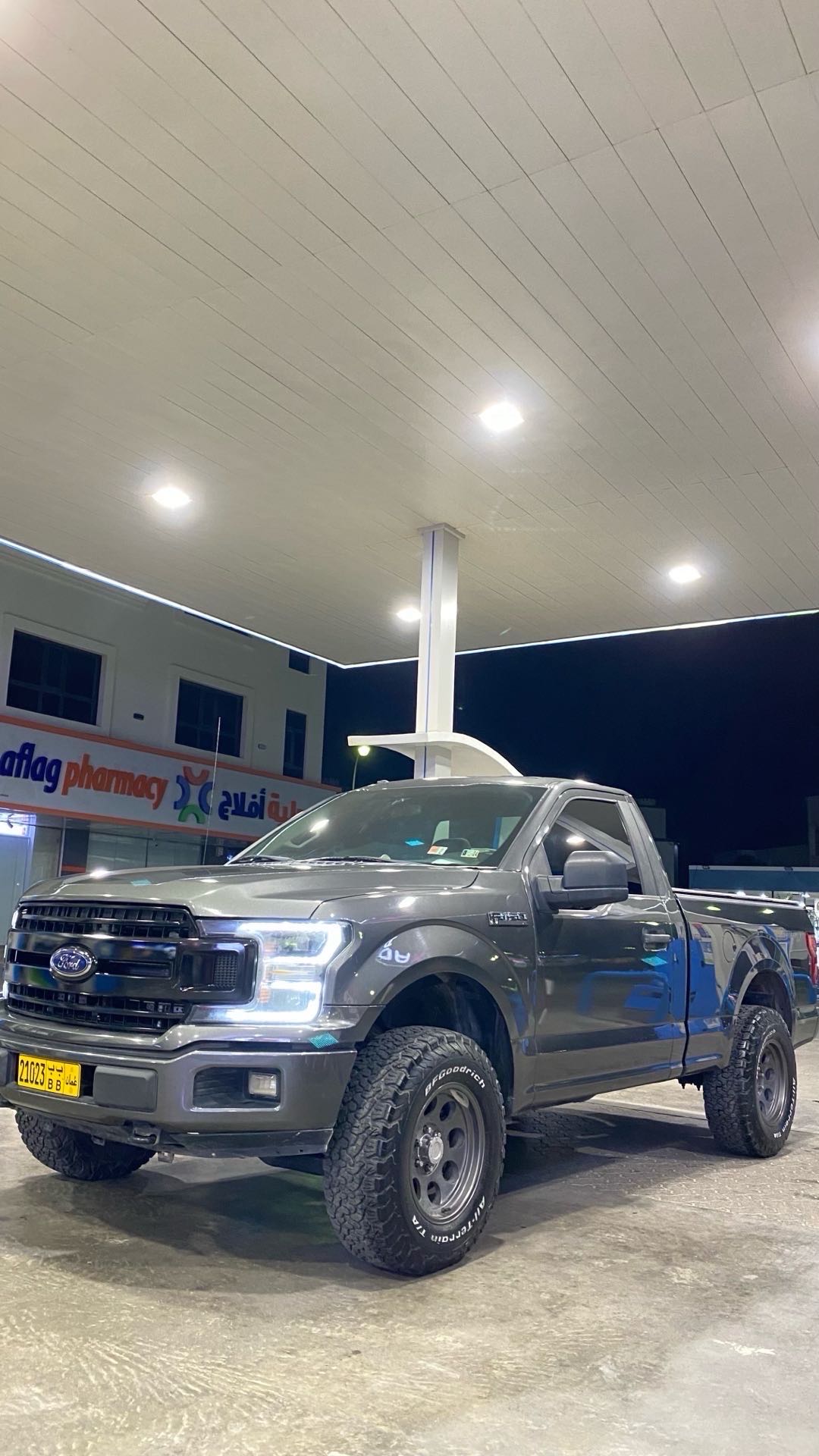 Car Image 2018 FORD F-150 XLT