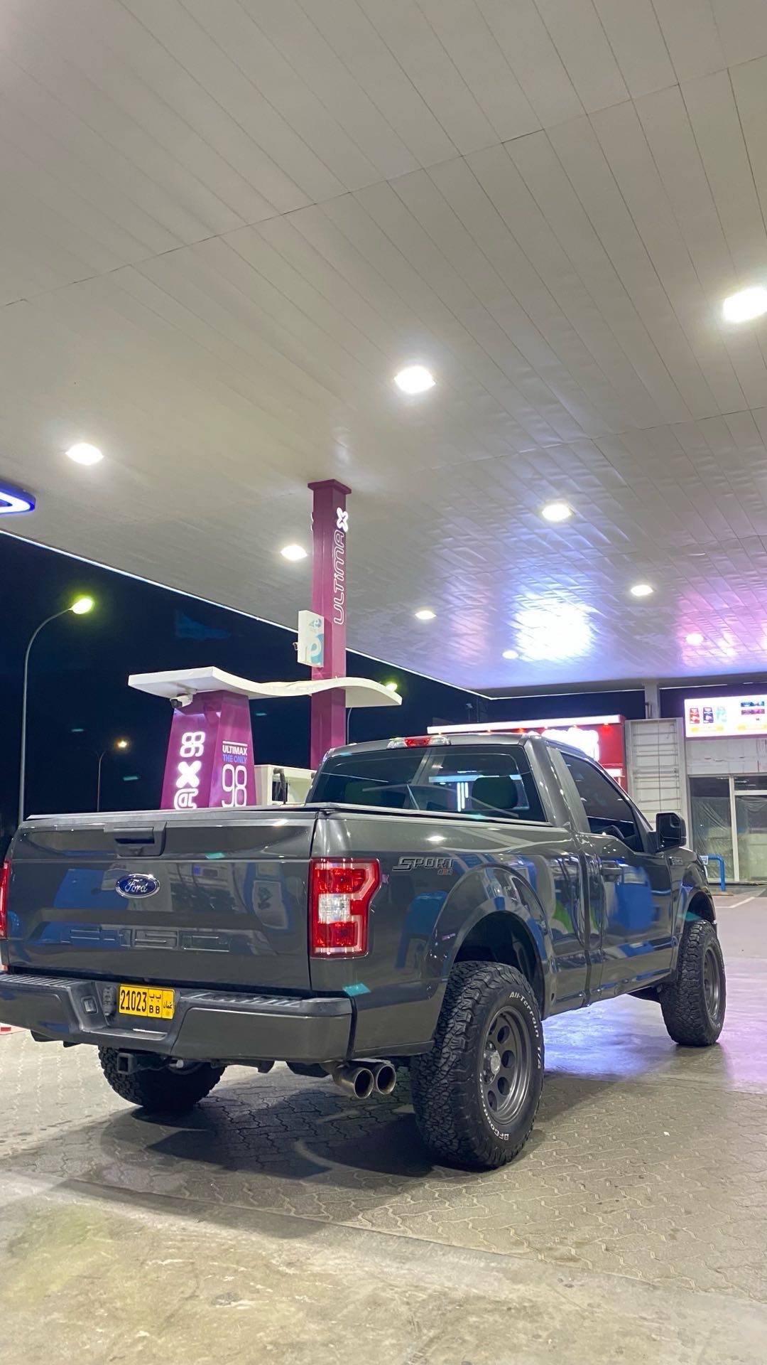 Car Image 2018 FORD F-150 XLT