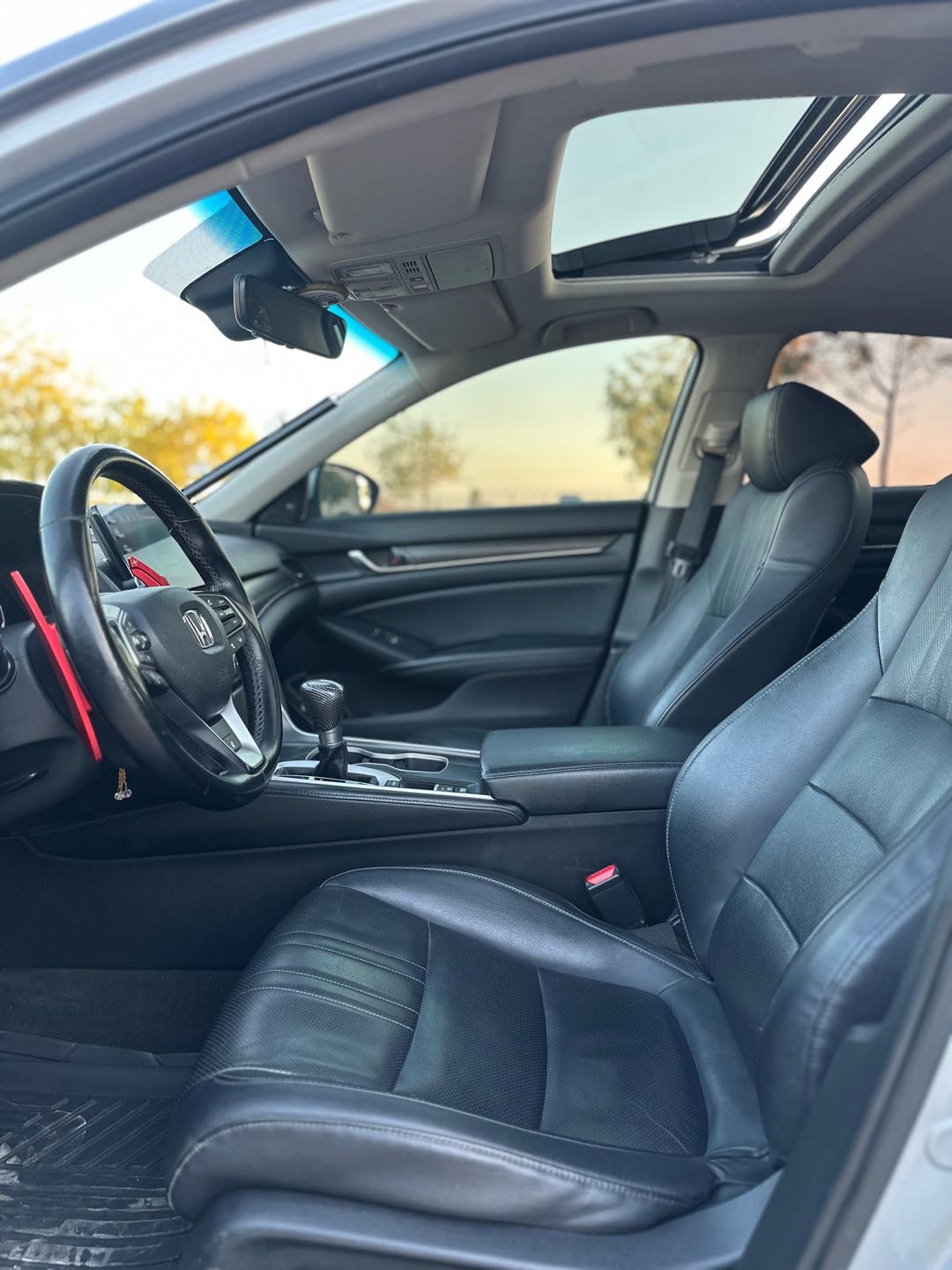 Car Image 2018 HONDA ACCORD TOURING