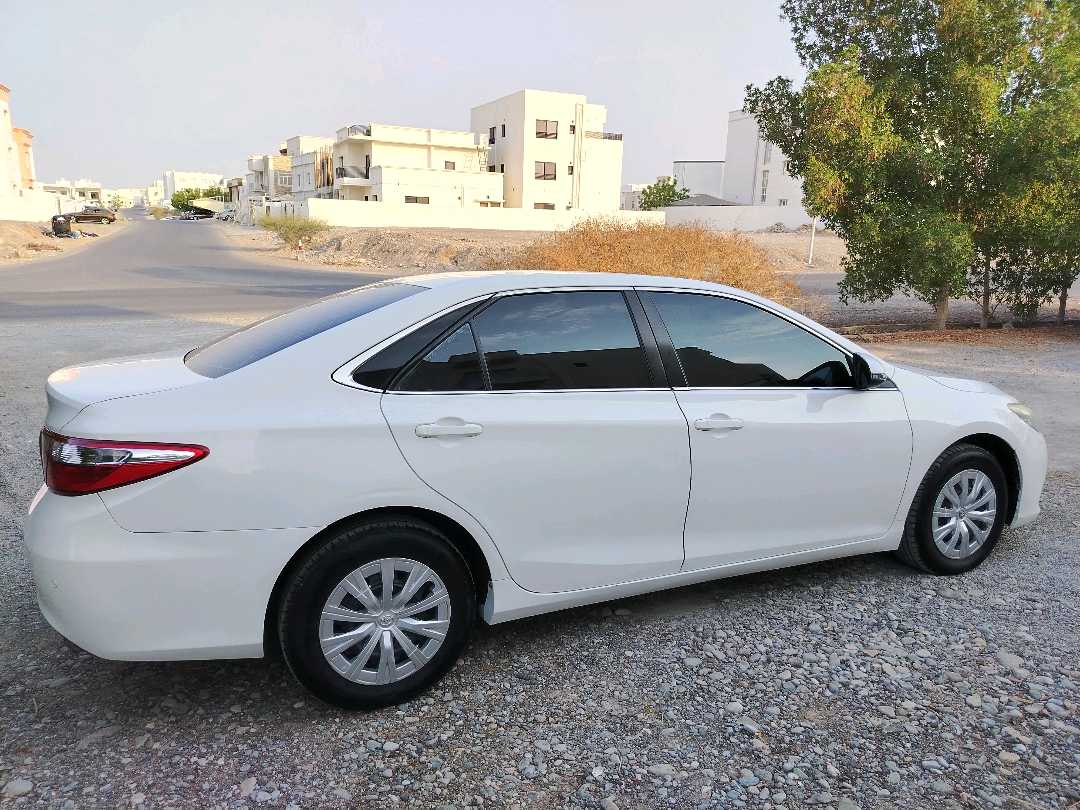 Car Image 2017 TOYOTA CAMRY SE
