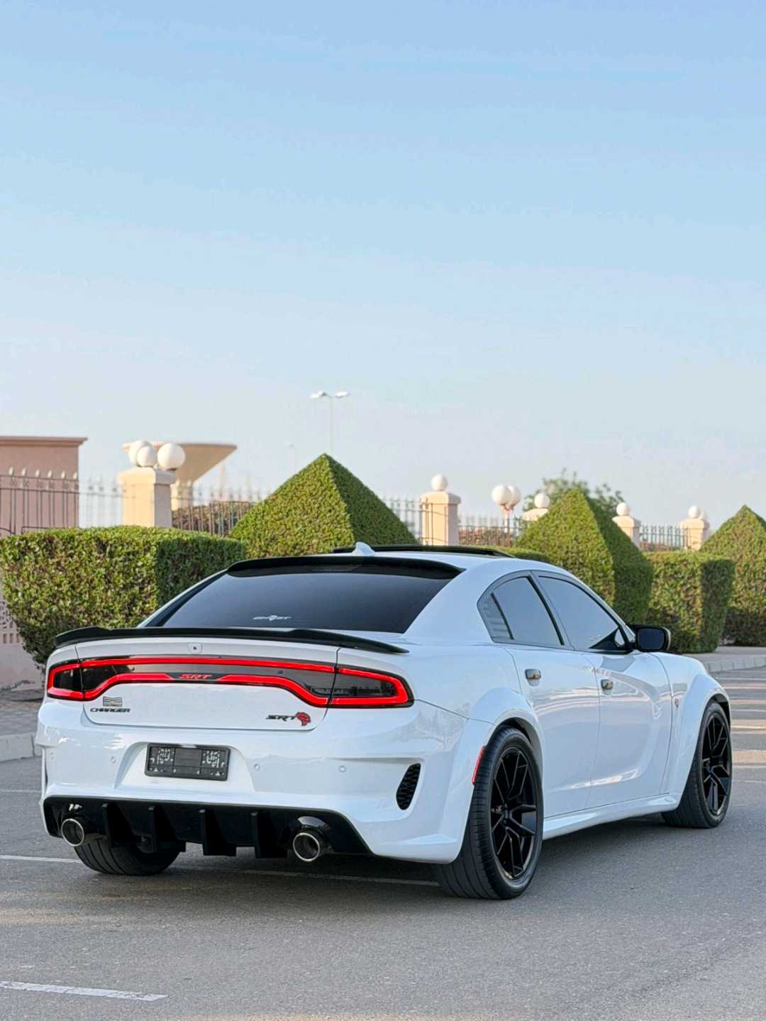 Car Image 2018 DODGE CHARGER SXT