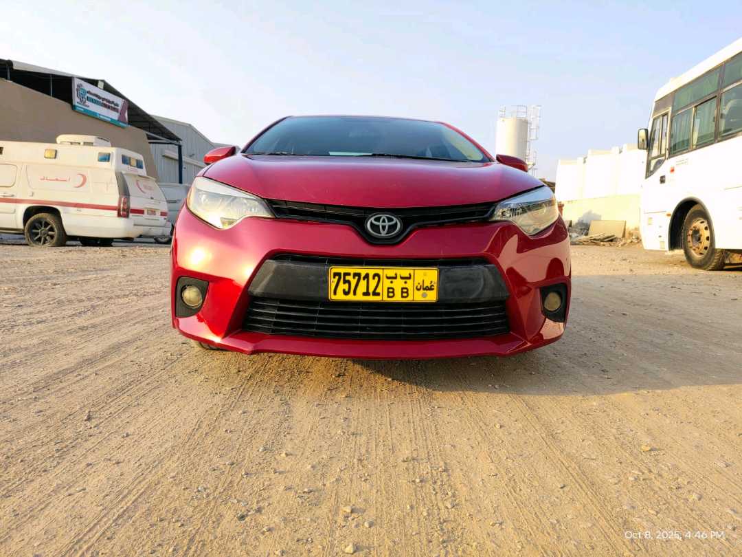 Car Image 2015 TOYOTA COROLLA LE