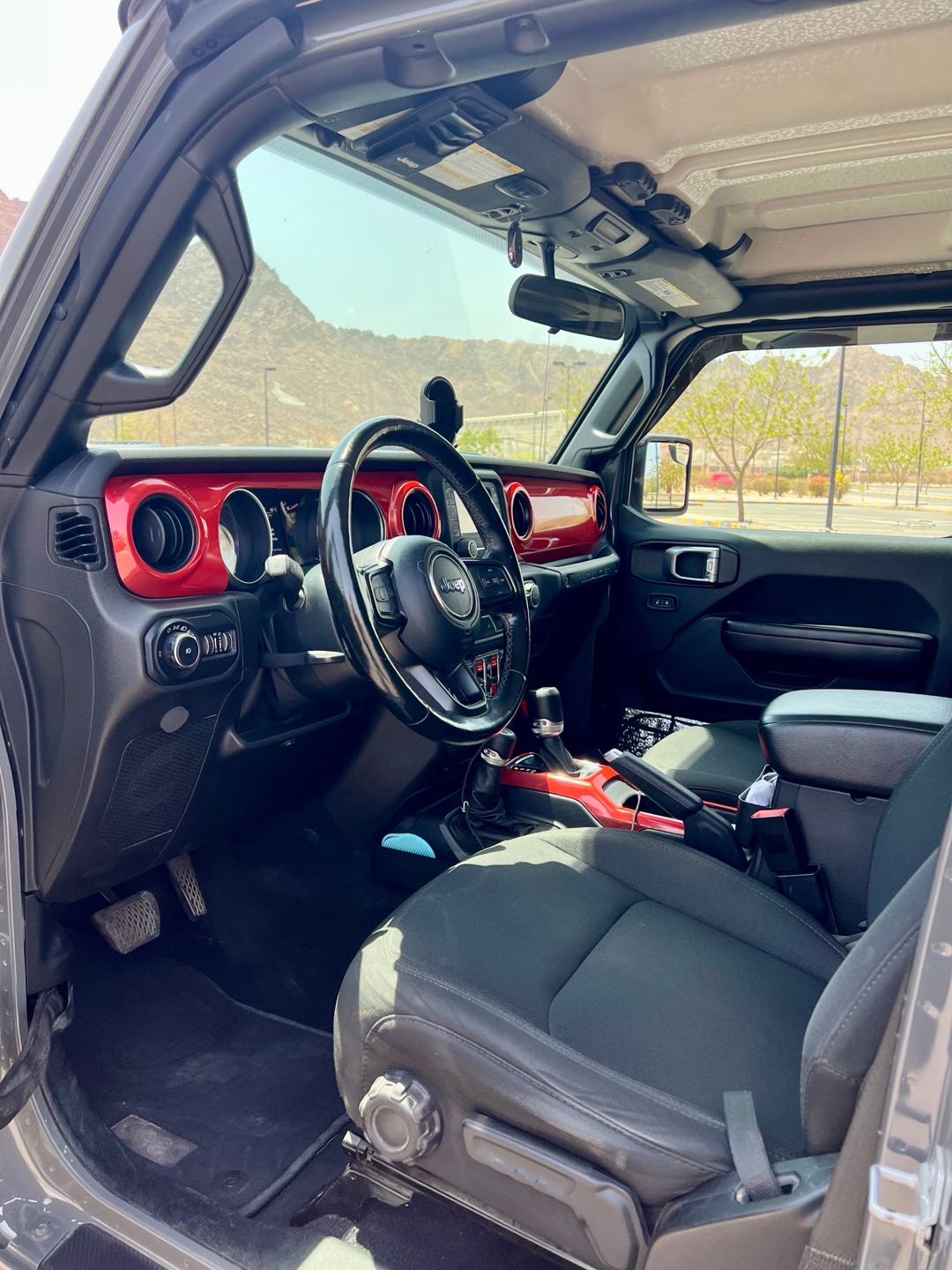 Car Image 2020 JEEP WRANGLER Sport