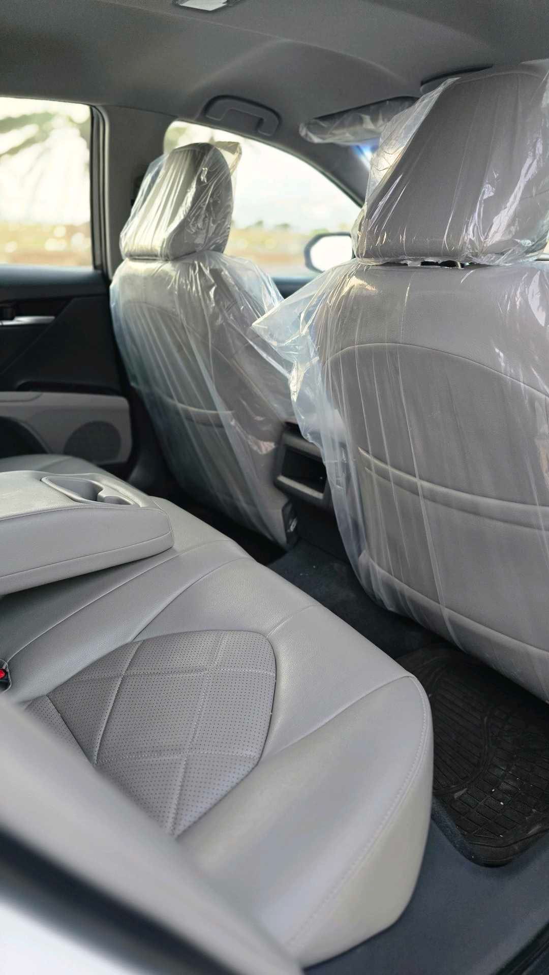 Car Image 2018 TOYOTA CAMRY SE
