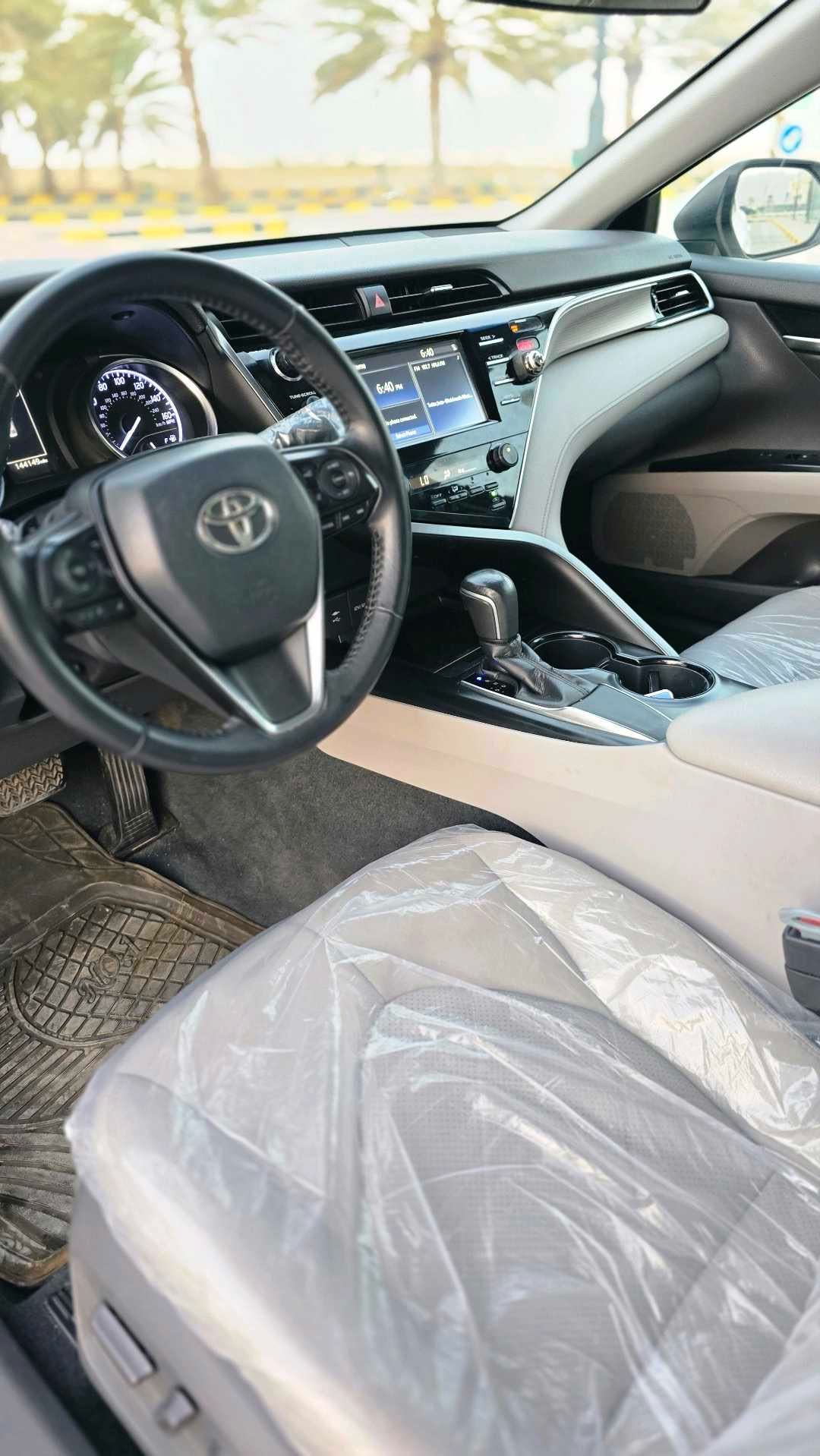 Car Image 2018 TOYOTA CAMRY SE
