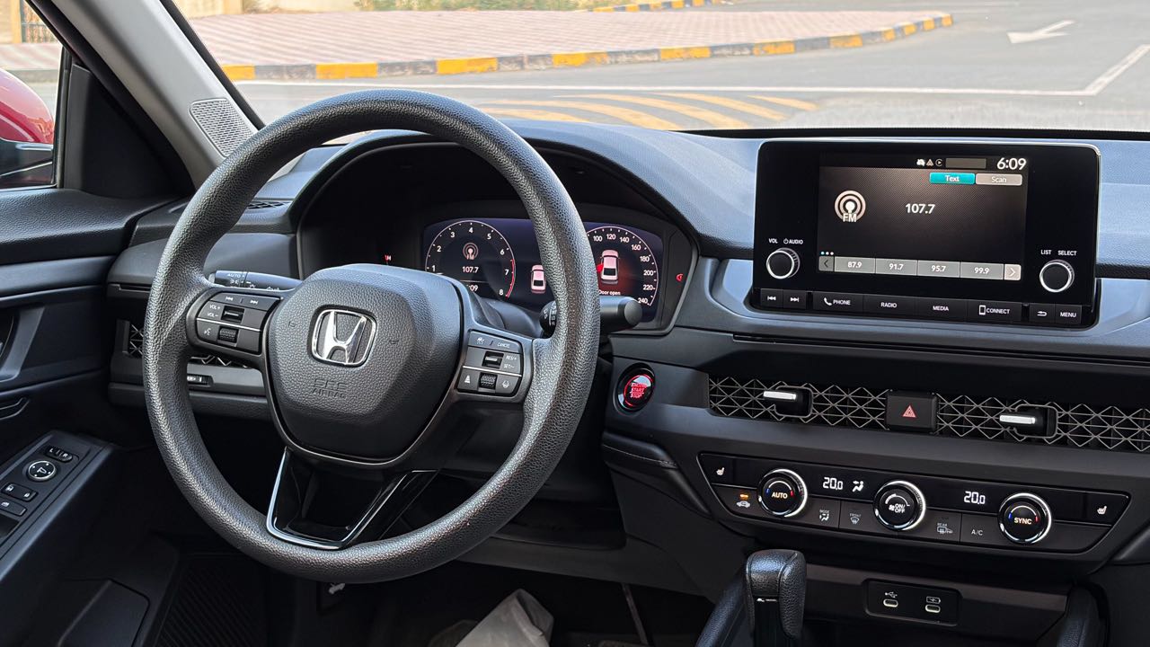 Car Image 2023 HONDA ACCORD EX