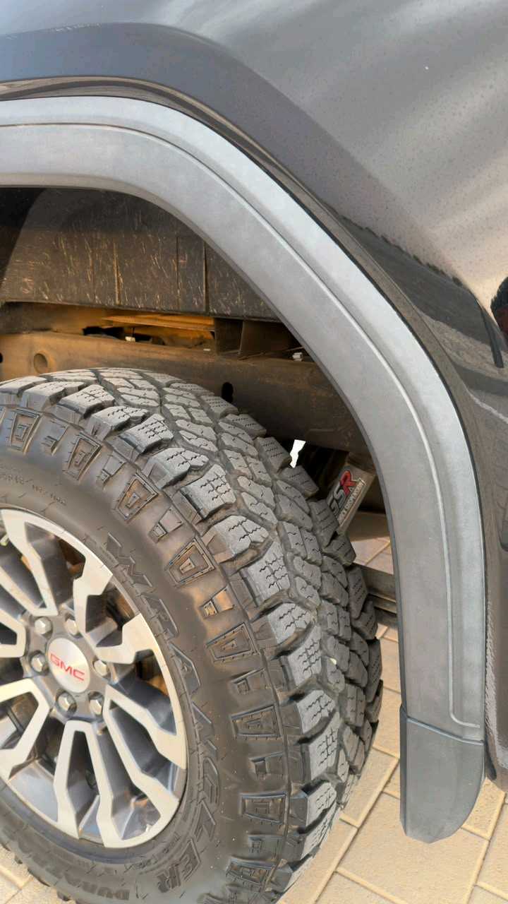 Car Image 2021 GMC SIERRA AT4