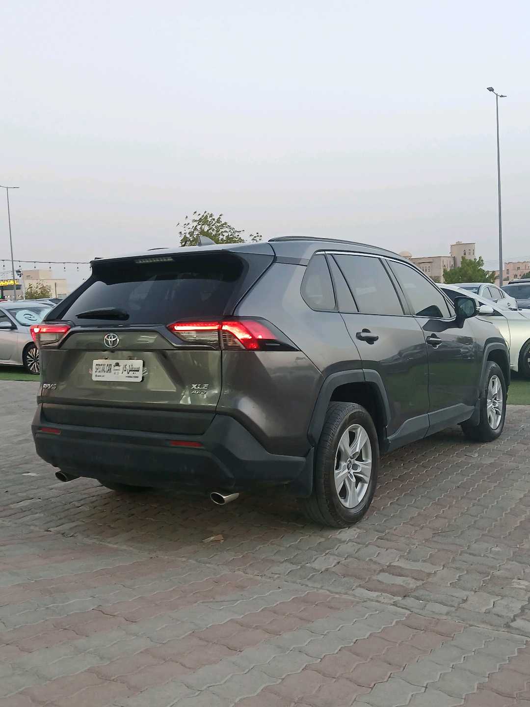 Car Image 2019 TOYOTA RAV4 XLE