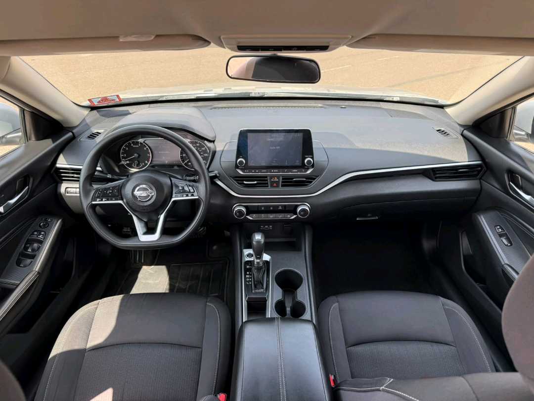 Car Image 2020 NISSAN ALTIMA S