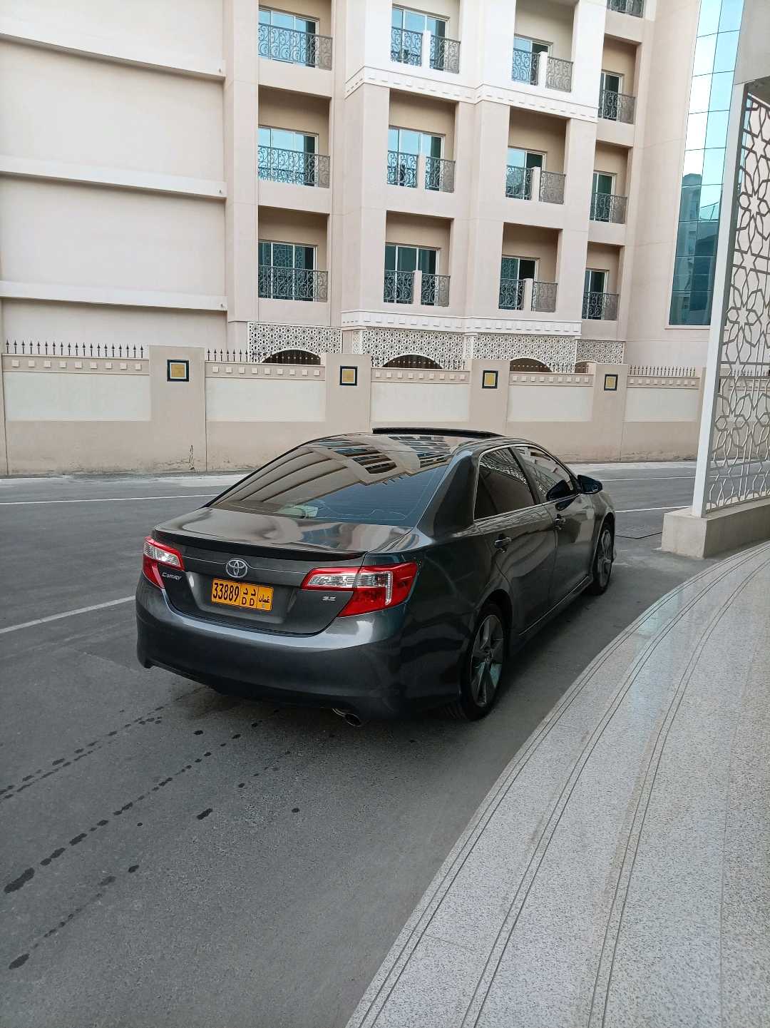 Car Image 2014 TOYOTA CAMRY LE