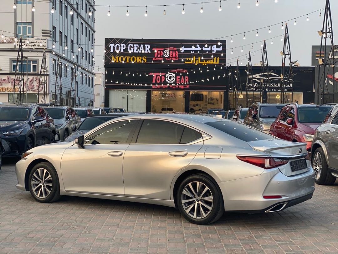 Car Image 2020 LEXUS ES 350