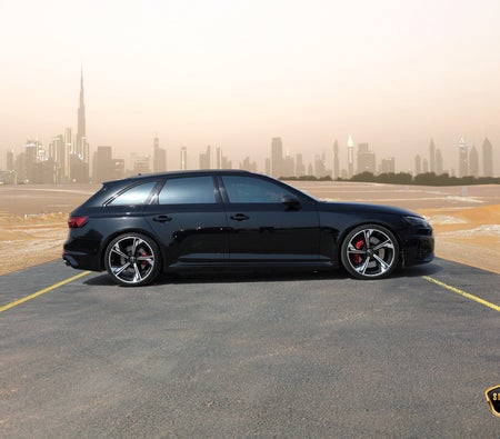AUDI S4 2025