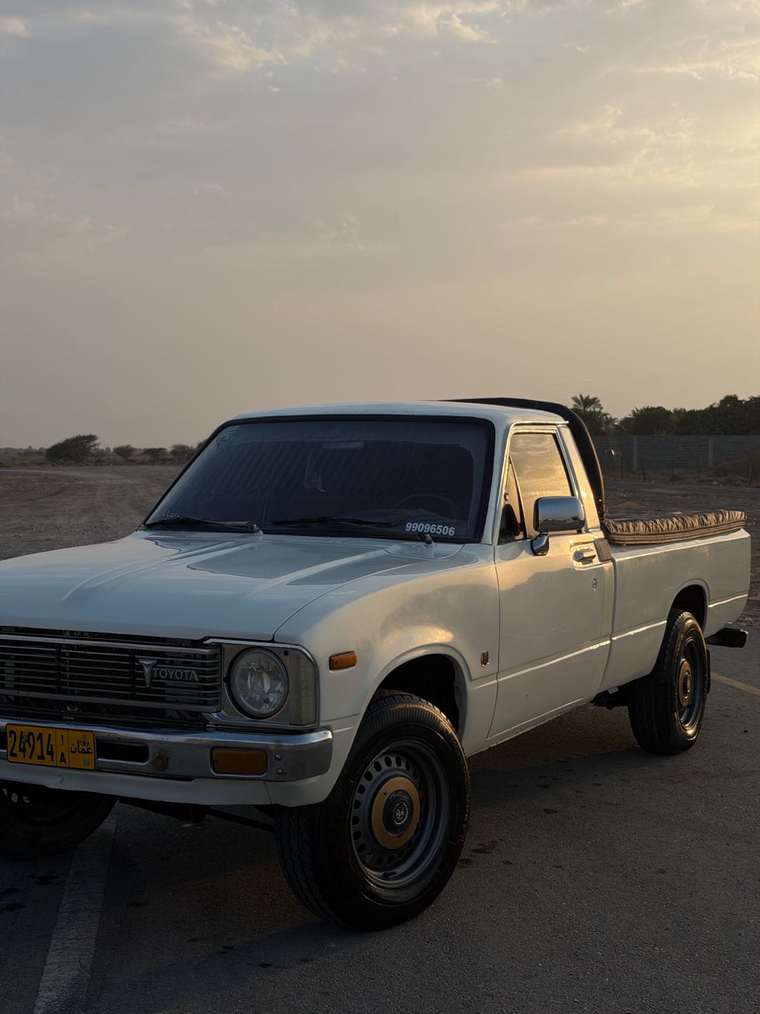 Car Image 1979 TOYOTA HILUX 2.0