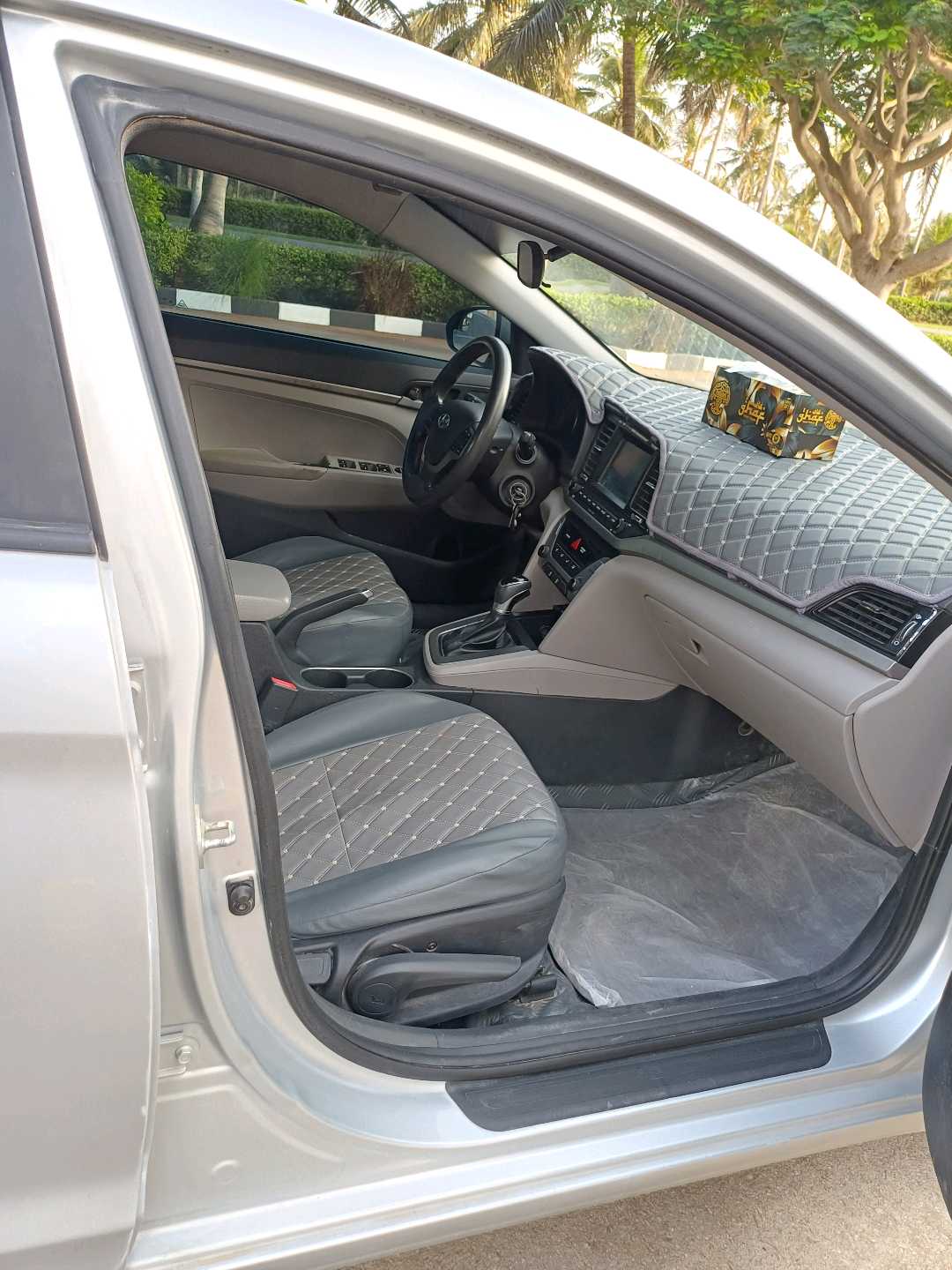 Car Image 2018 HYUNDAI ELANTRA SEL