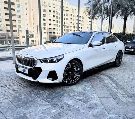 BMW 5 SERIES 2025