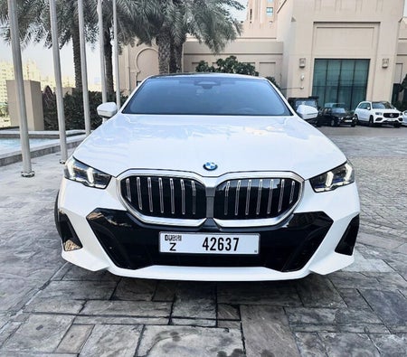 BMW 5 SERIES 2025
