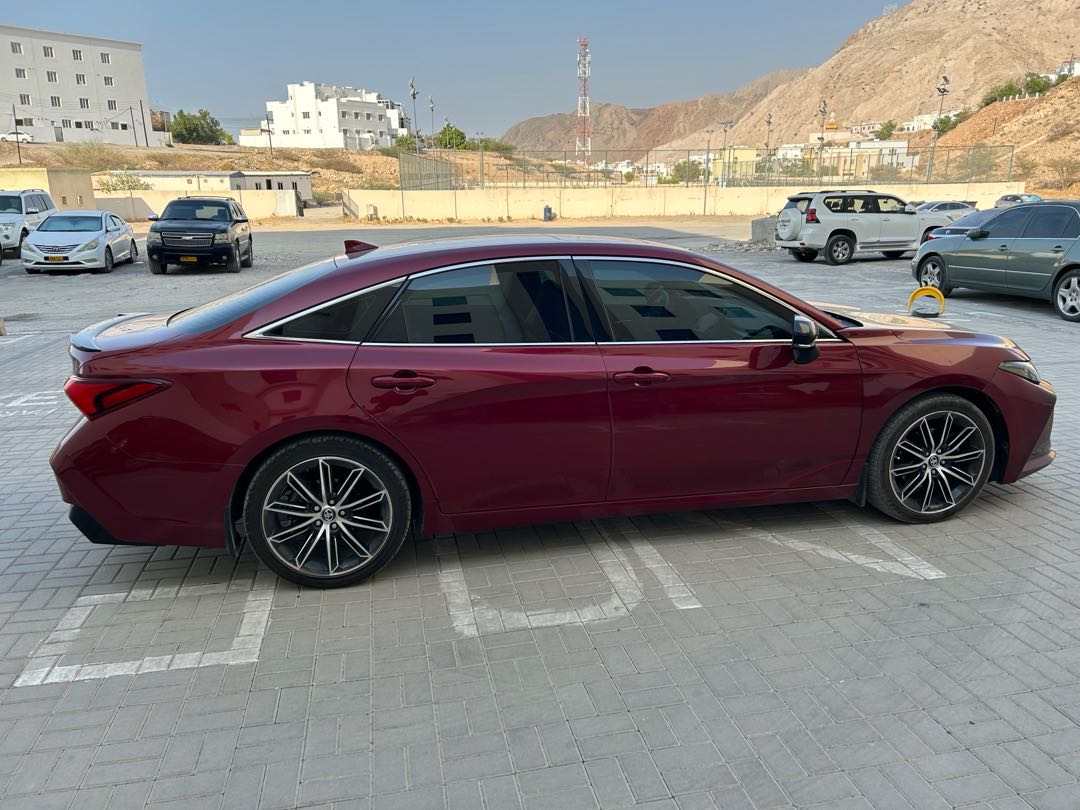 Car Image 2019 TOYOTA AVALON XSE