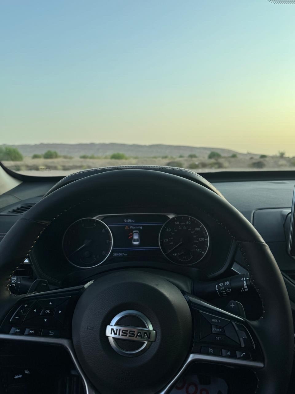 Car Image 2019 NISSAN ALTIMA SR