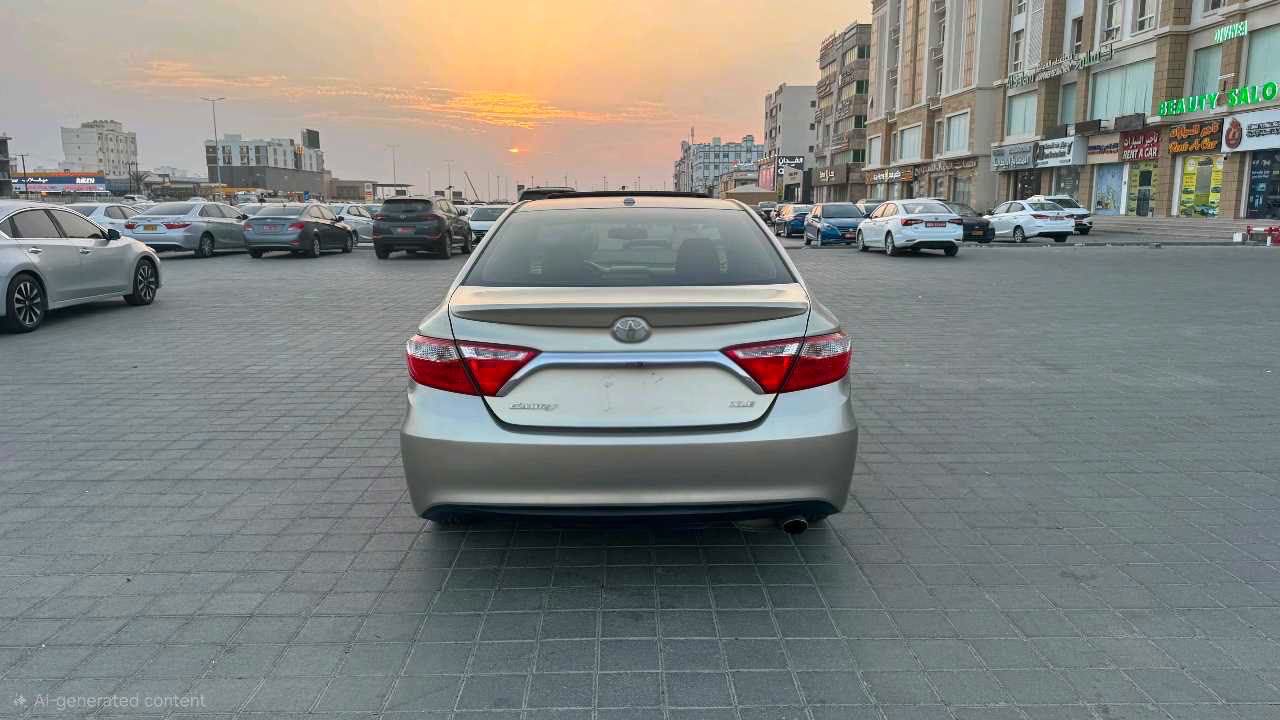 Car Image 2017 TOYOTA CAMRY XLE