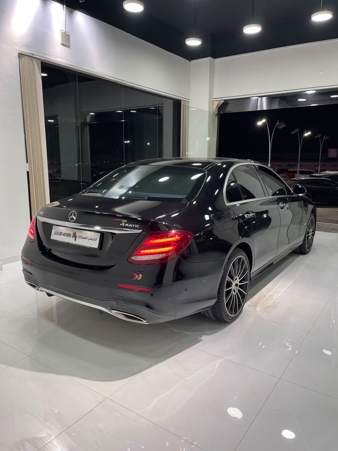 Car Image 2017 MERCEDES E Class 400
